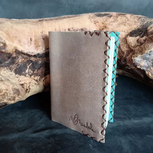 Prot&egrave;ge passeport Taupe/Turquoise